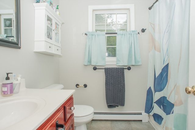 13 King Philip Path, Mendon, MA 01756