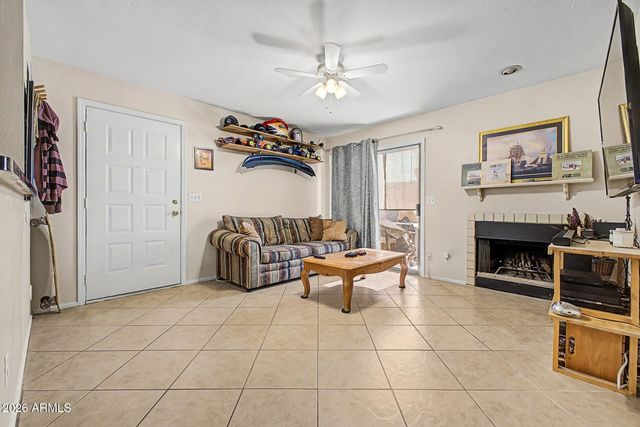 533 W GUADALUPE Road 1104, Mesa, AZ 85210