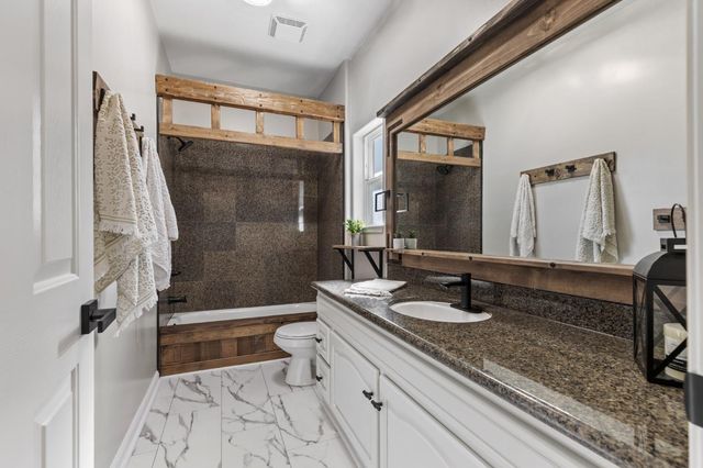 13399 Bell Brook Dr, Auburn, CA 95602