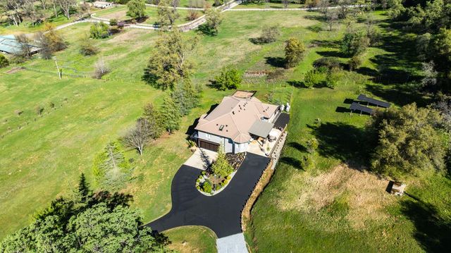 13399 Bell Brook Dr, Auburn, CA 95602