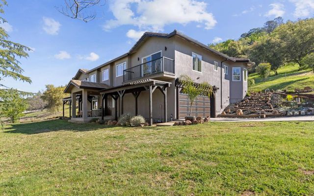 13399 Bell Brook Dr, Auburn, CA 95602