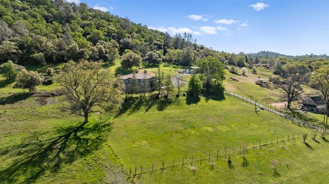 13399 Bell Brook Dr, Auburn, CA 95602