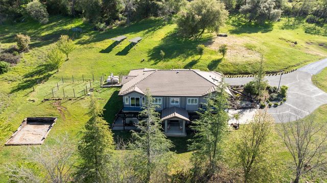 13399 Bell Brook Dr, Auburn, CA 95602