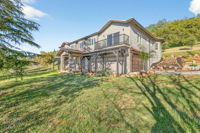 13399 Bell Brook Dr, Auburn, CA 95602