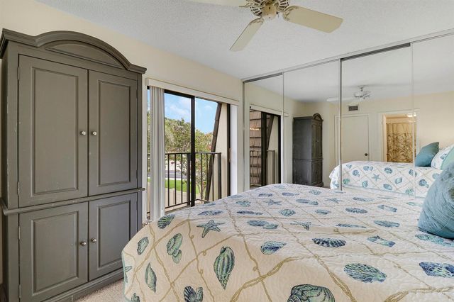 7126 71st Way, West Palm Beach, FL 33407