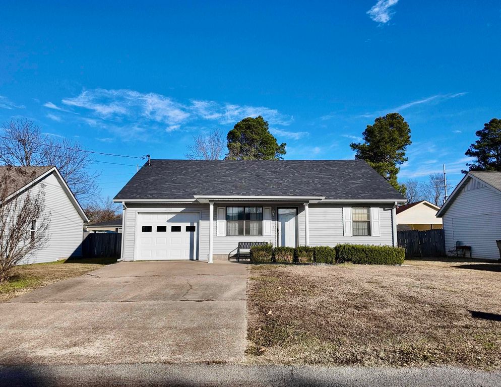2903 Brookside Circle, Paragould, AR 72450