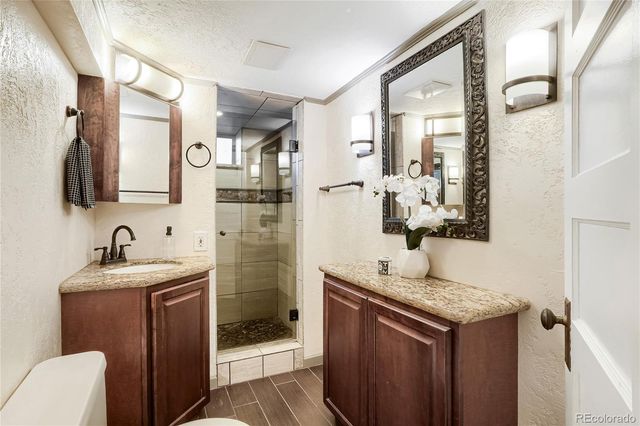 2922 W 39th Avenue, Denver, CO 80211