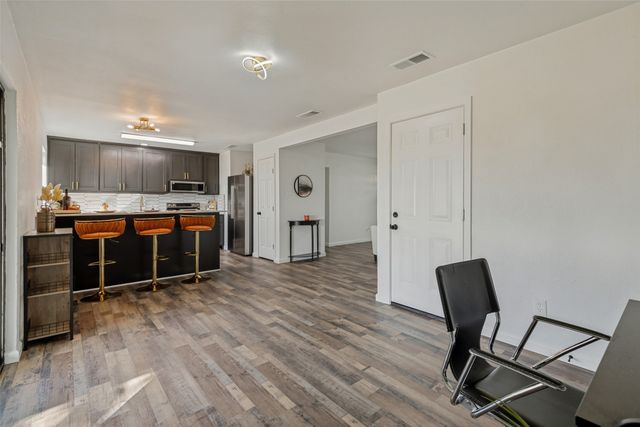 208 Woodgrove Street, Mesquite, TX 75181