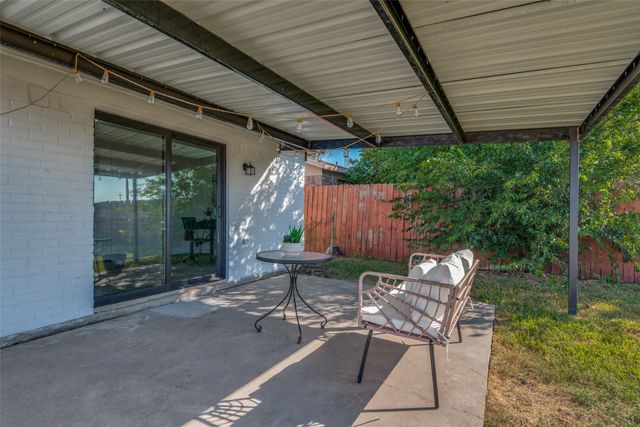 208 Woodgrove Street, Mesquite, TX 75181
