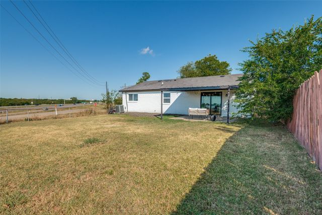208 Woodgrove Street, Mesquite, TX 75181