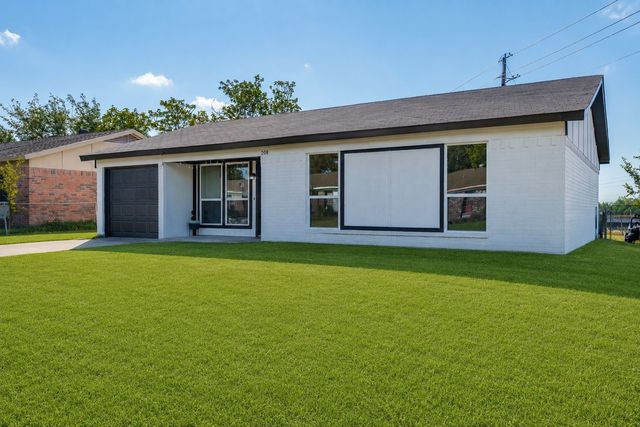 208 Woodgrove Street, Mesquite, TX 75181