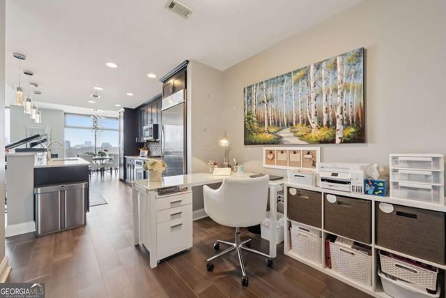 270 17th Street NW 703, Atlanta, GA 30363