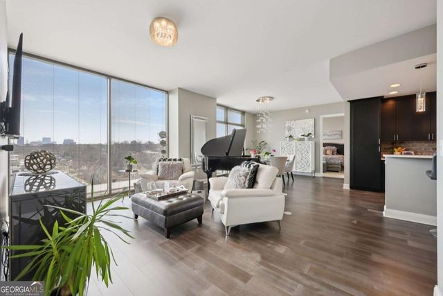 270 17th Street NW 703, Atlanta, GA 30363