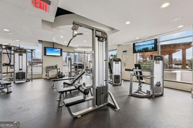 270 17th Street NW 703, Atlanta, GA 30363