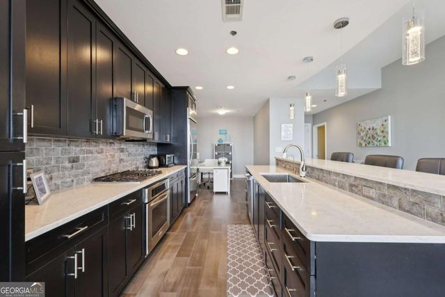 270 17th Street NW 703, Atlanta, GA 30363