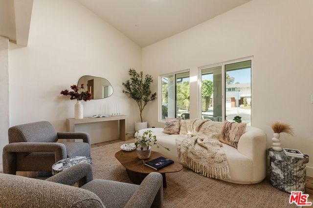 5111 Randall Street, Los Angeles, CA 90230