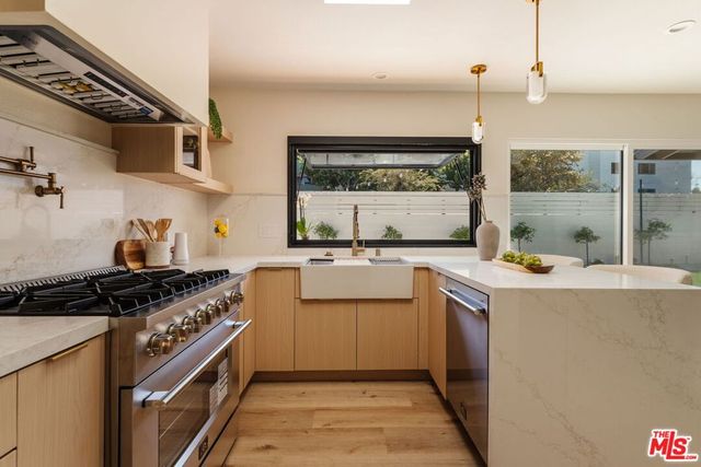 5111 Randall Street, Los Angeles, CA 90230