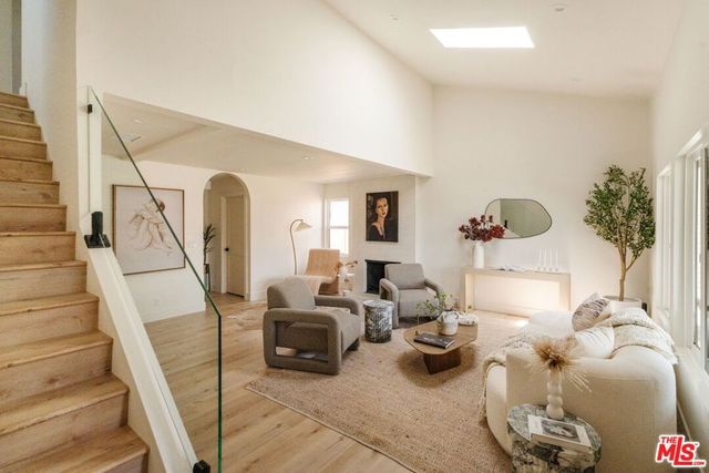 5111 Randall Street, Los Angeles, CA 90230