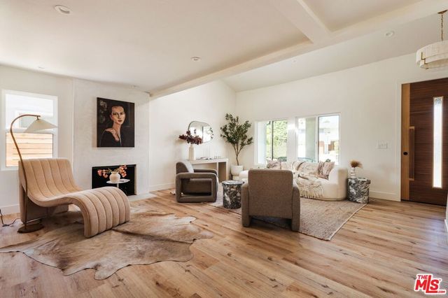 5111 Randall Street, Los Angeles, CA 90230