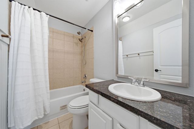 1328 W 23rd Street A, Houston, TX 77008