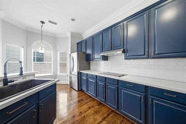 1328 W 23rd Street A, Houston, TX 77008