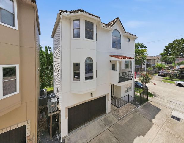 1328 W 23rd Street A, Houston, TX 77008