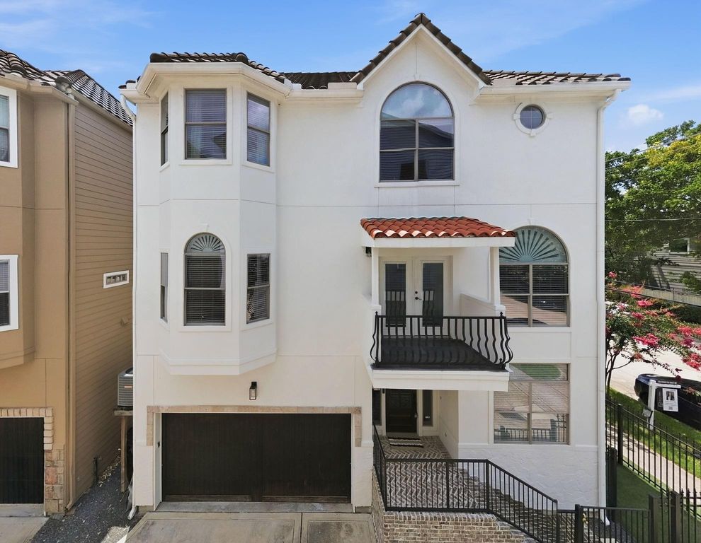 1328 W 23rd Street A, Houston, TX 77008
