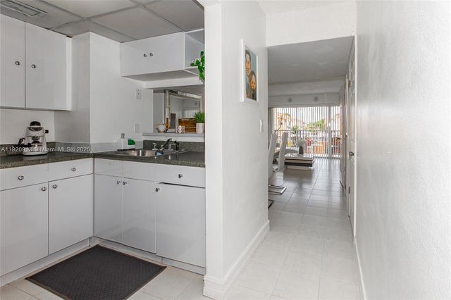 245 NW 109th Ave 209, Miami, FL 33172