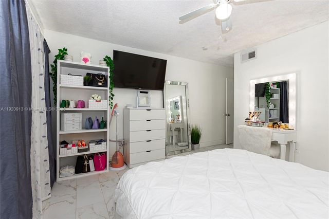 245 NW 109th Ave 209, Miami, FL 33172