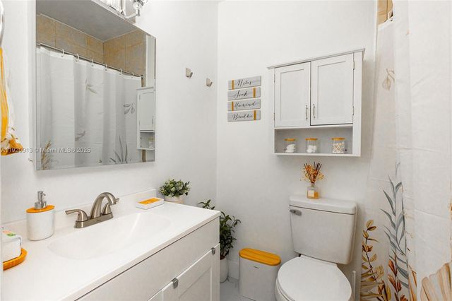 245 NW 109th Ave 209, Miami, FL 33172