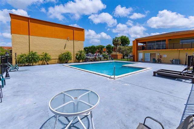 245 NW 109th Ave 209, Miami, FL 33172