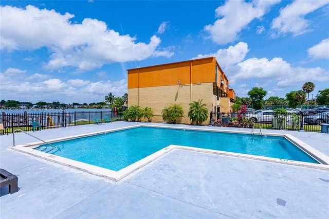 245 NW 109th Ave 209, Miami, FL 33172