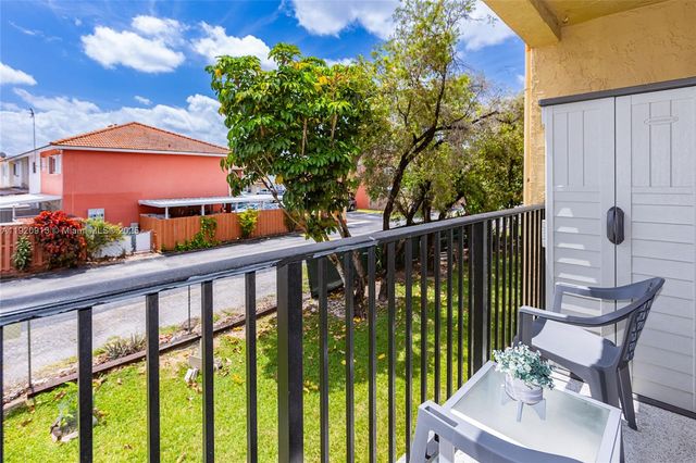 245 NW 109th Ave 209, Miami, FL 33172