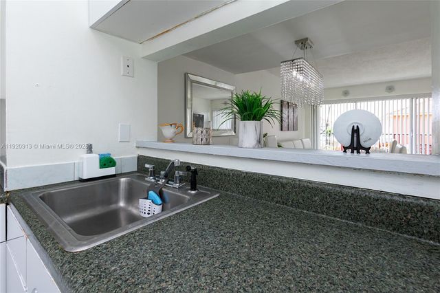 245 NW 109th Ave 209, Miami, FL 33172