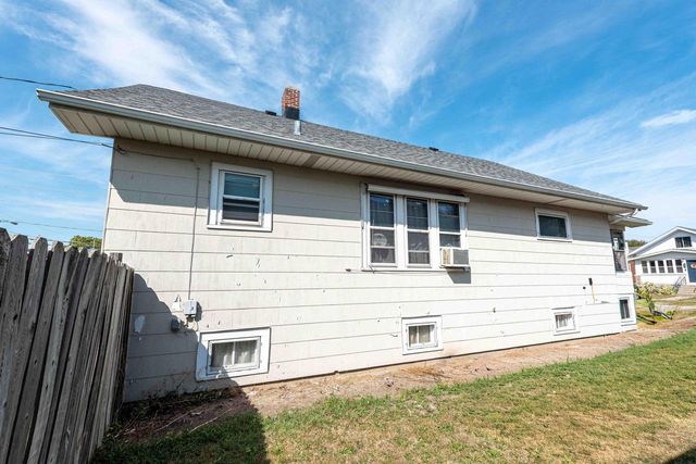 4310 21st AVENUE, Kenosha, WI 53140