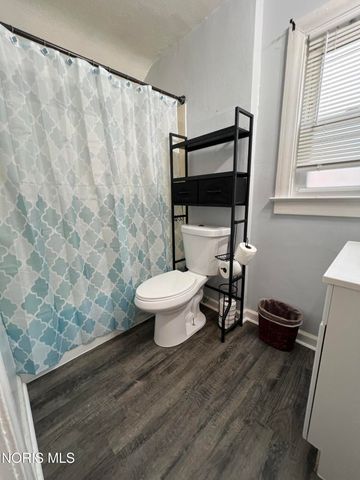 545 Woodsdale Avenue, Toledo, OH 43609