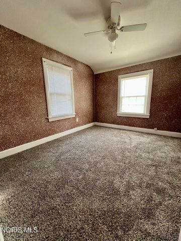 545 Woodsdale Avenue, Toledo, OH 43609