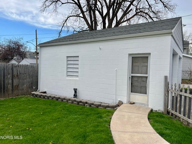 545 Woodsdale Avenue, Toledo, OH 43609