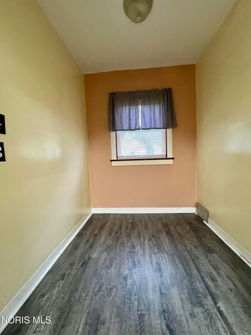 545 Woodsdale Avenue, Toledo, OH 43609