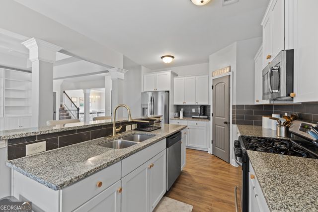 523 Cherry Creek Drive, Loganville, GA 30052