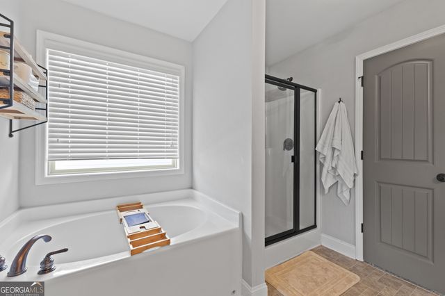 523 Cherry Creek Drive, Loganville, GA 30052