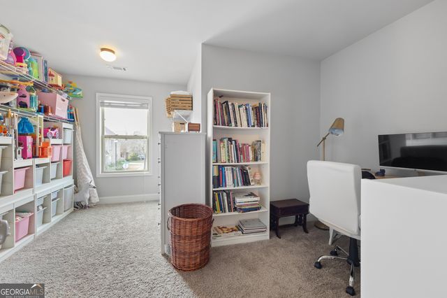 523 Cherry Creek Drive, Loganville, GA 30052