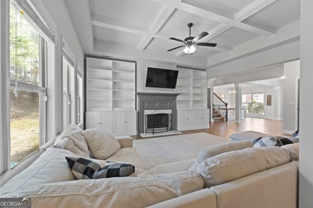 523 Cherry Creek Drive, Loganville, GA 30052