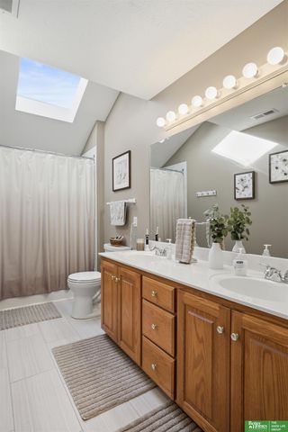 323 Pheasant Run Lane, Papillion, NE 68046