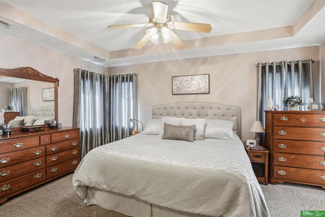 323 Pheasant Run Lane, Papillion, NE 68046