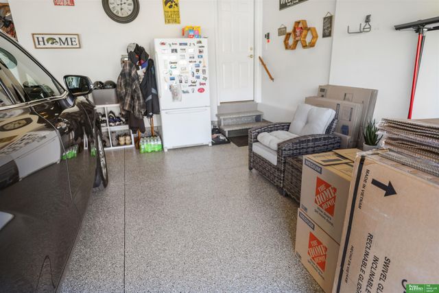 323 Pheasant Run Lane, Papillion, NE 68046