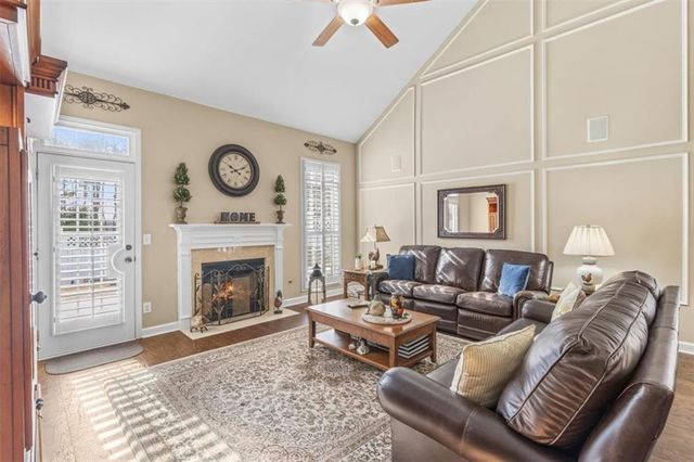 812 Cambron Commons Trace, Suwanee, GA 30024