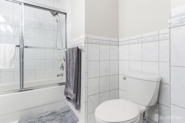 107 Adamecs Street 7, South Amboy, NJ 08879