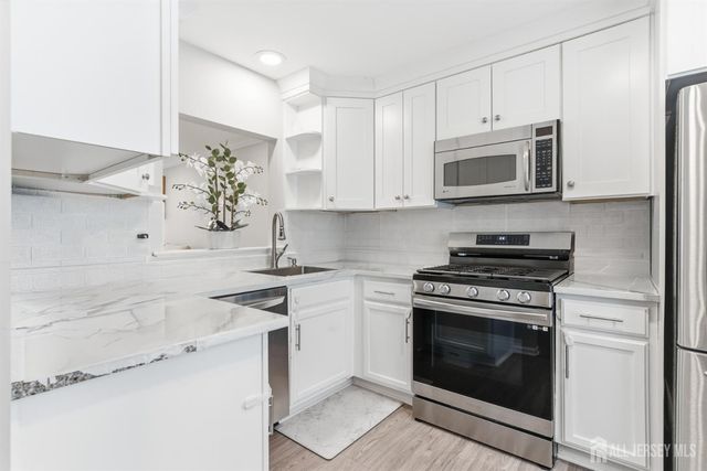 107 Adamecs Street 7, South Amboy, NJ 08879