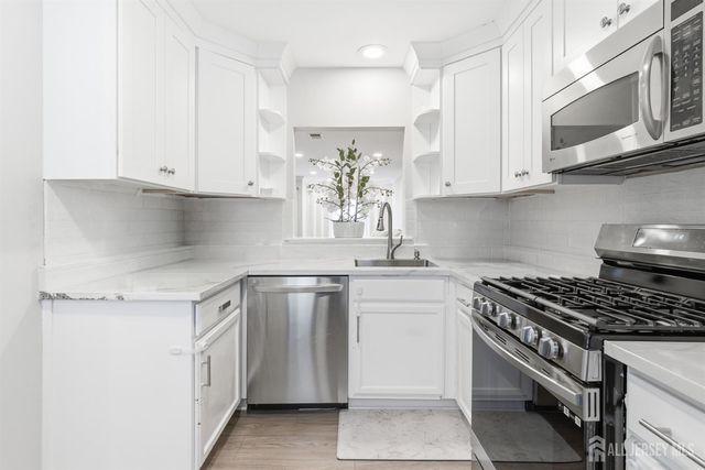 107 Adamecs Street 7, South Amboy, NJ 08879